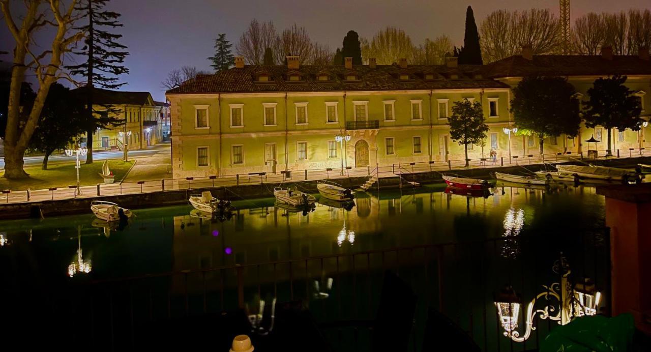 Time To Relax - La Terrazza Sul Lago Peschiera del Garda Exterior foto